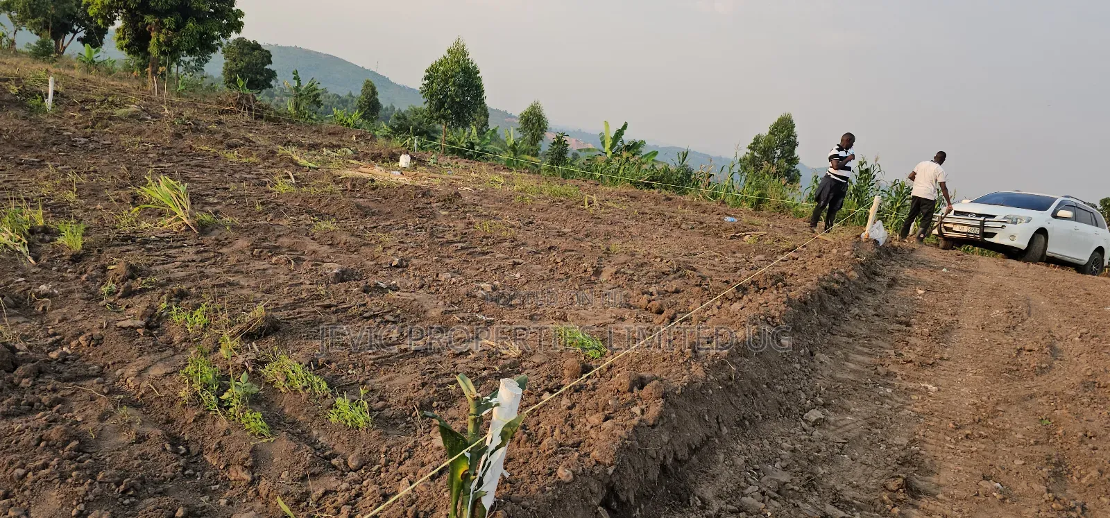 Am Challenging You That 2 M Ugx Can Get a Plot of Land at Kakiri