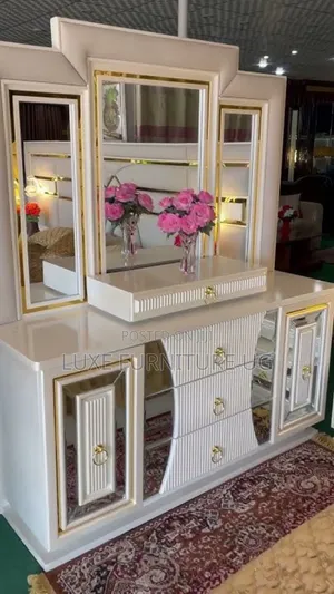 Fancy Dressing Mirror