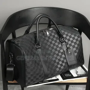 Black and Grey Checkered Pattern Duffel Bag Made of Pu Leather.