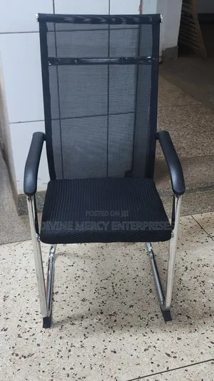 Black Mesh Visitors Chair
