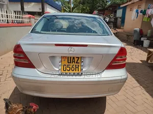 Mercedes-Benz C180 2004 Silver