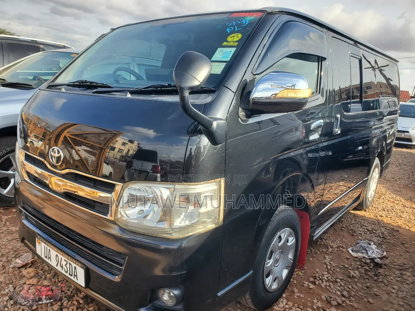 Toyota HiAce 2015 Black