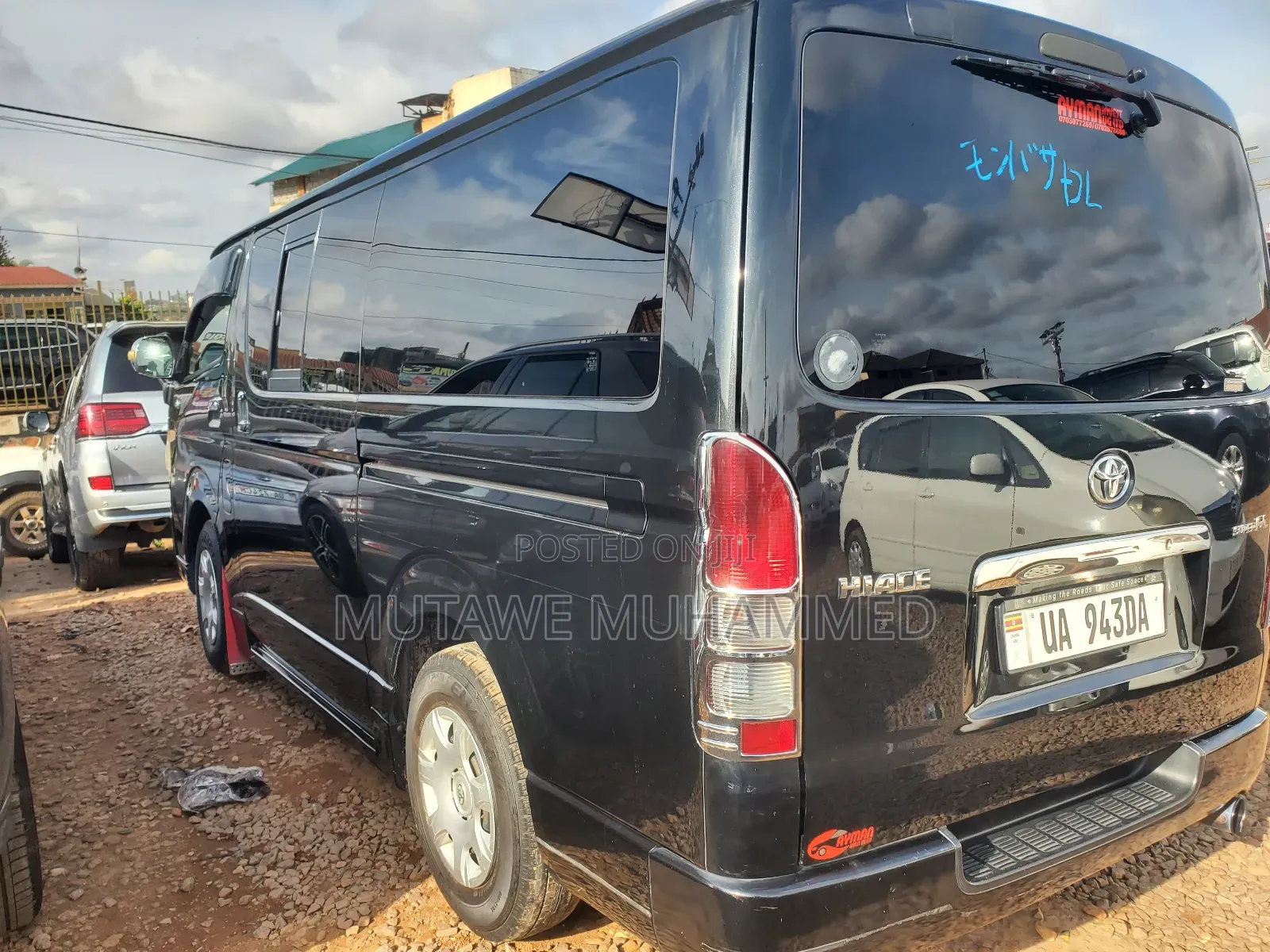 Toyota HiAce 2015 Black