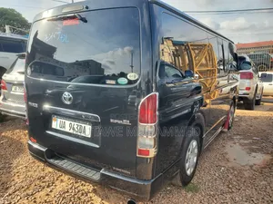 Toyota HiAce 2015 Black