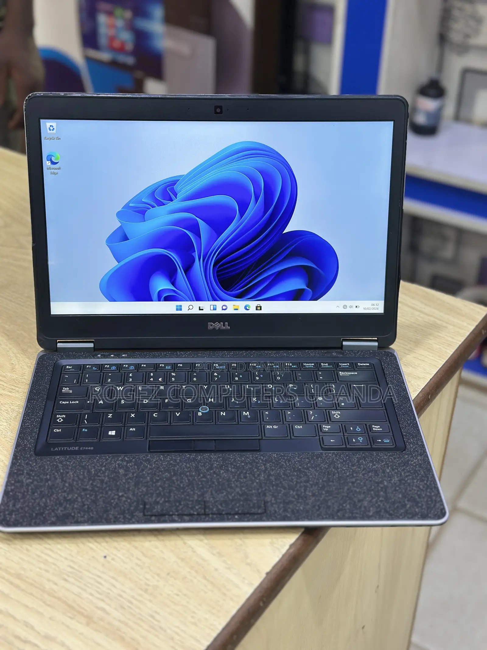 New Laptop Dell Latitude 7440 4GB Intel Core I5 HDD 250GB