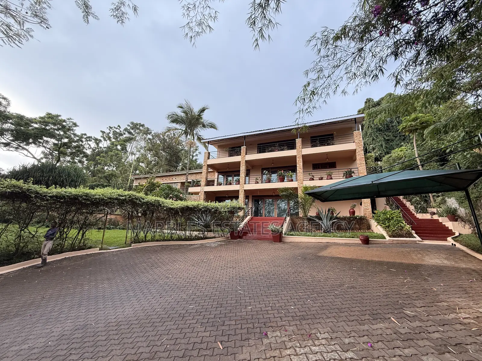 6bdrm House in Mbuya, Central Division for rent