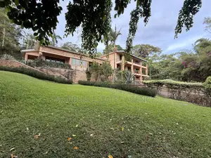 6bdrm House in Mbuya, Central Division for rent