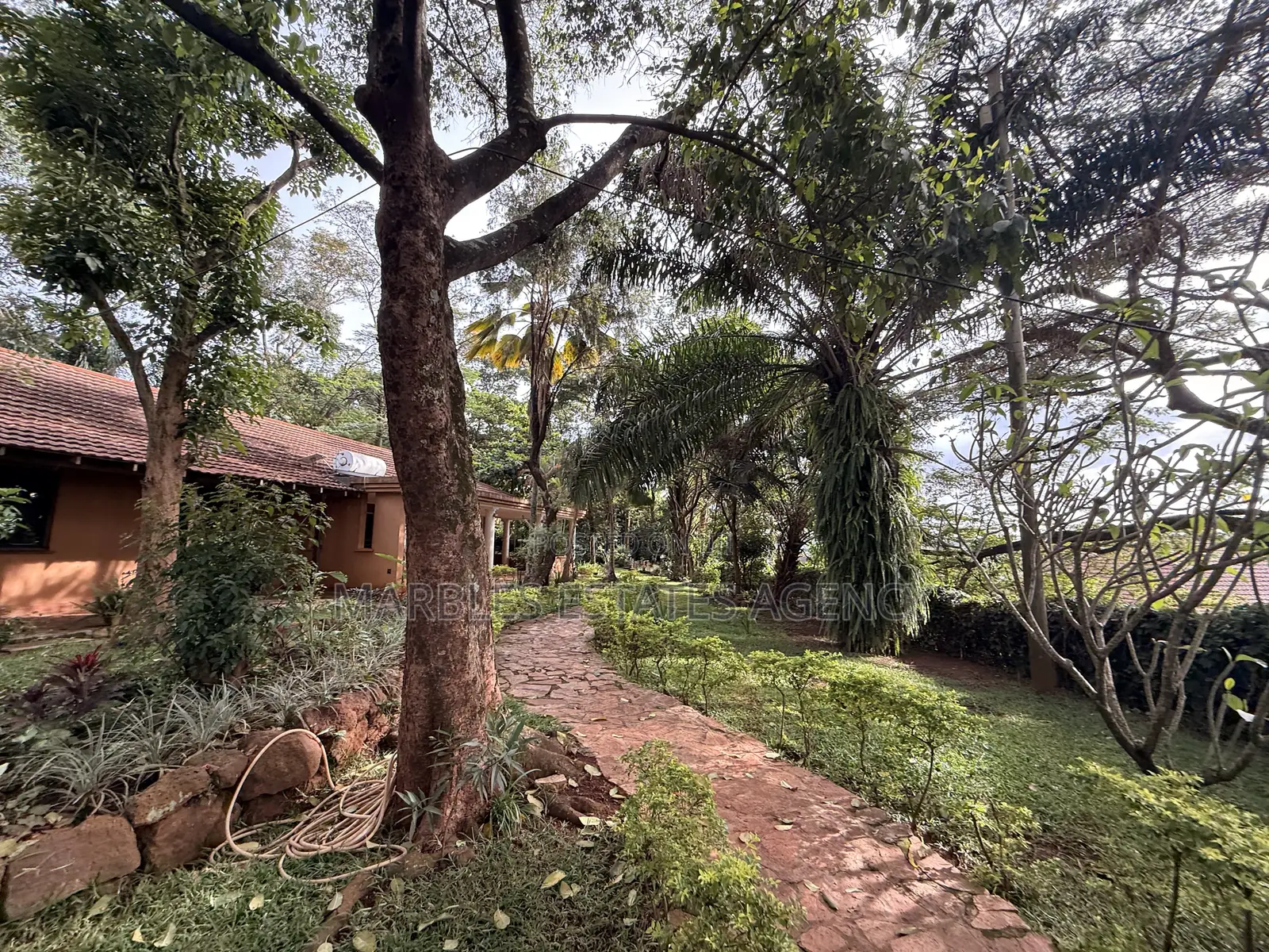 5bdrm House in Mbuya, Central Division for rent