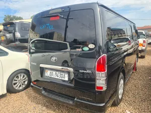 Toyota Grand HiAce 2011 Black
