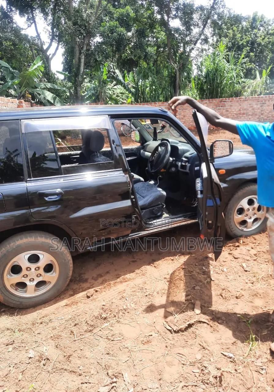 Mitsubishi Pajero IO 1999 Black