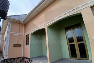 7bdrm Apartment in Kasubi Along Hoima, Rubaga for sale