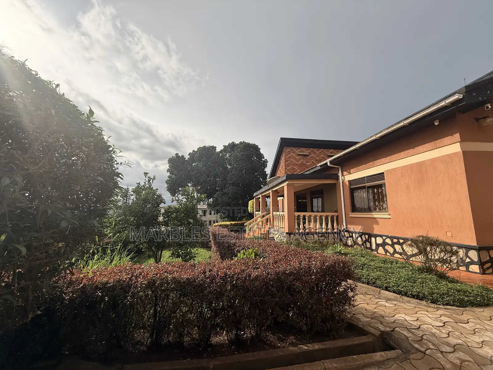 5bdrm House in Mbuya, Central Division for sale