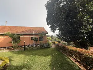 5bdrm House in Mbuya, Central Division for sale