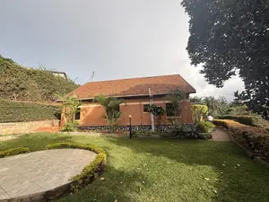 5bdrm House in Mbuya, Central Division for sale