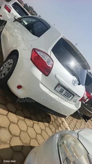 Toyota Auris Limited Sedan FWD (3.5L 6cyl 6A) 2010 White