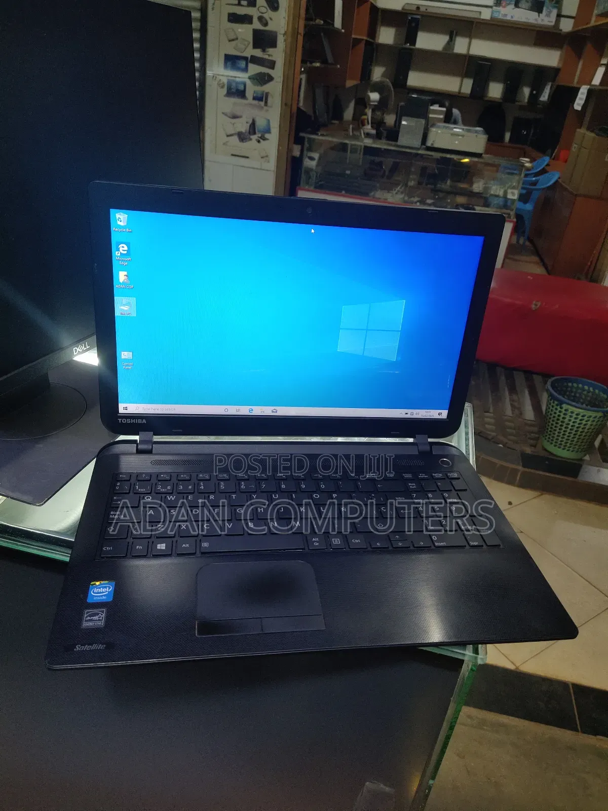 Laptop Toshiba Satellite E40 4GB Intel HDD 160GB
