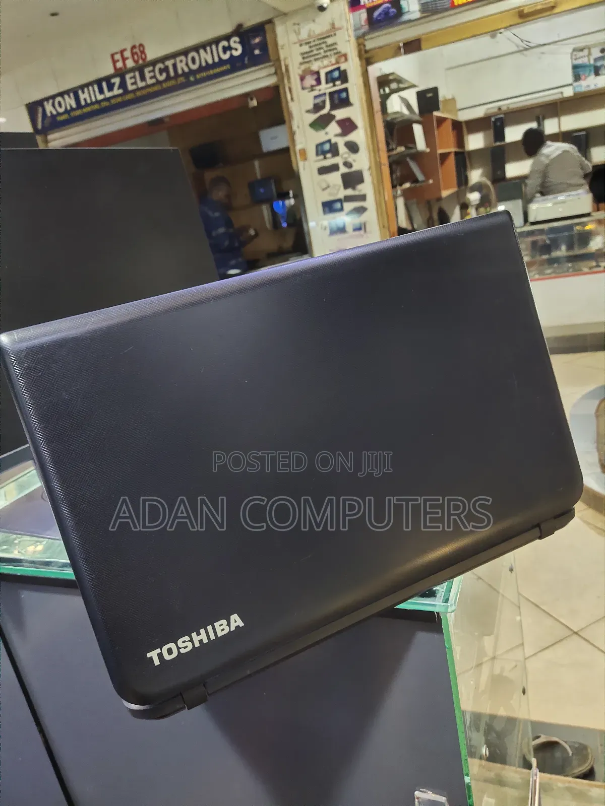 Laptop Toshiba Satellite E40 4GB Intel HDD 160GB