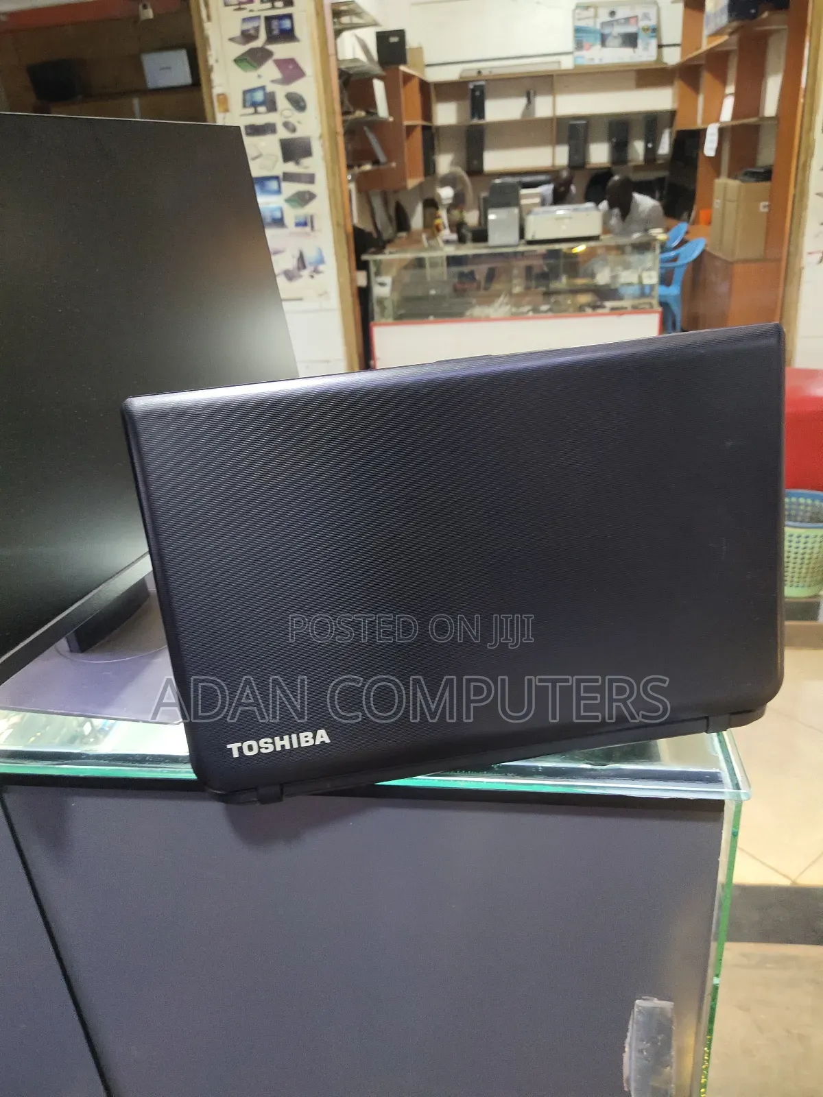 Laptop Toshiba Satellite E40 4GB Intel HDD 160GB