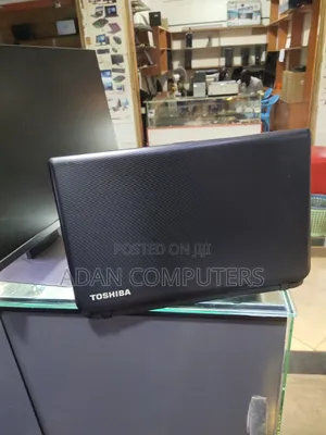 Laptop Toshiba Satellite E40 4GB Intel HDD 160GB