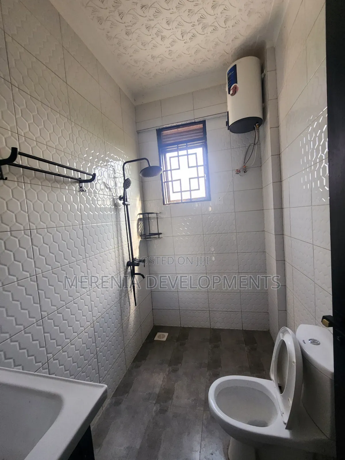 3bdrm Apartment in Muyenga, Makindye for rent