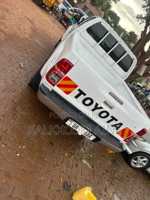 Toyota Hilux 2015 White