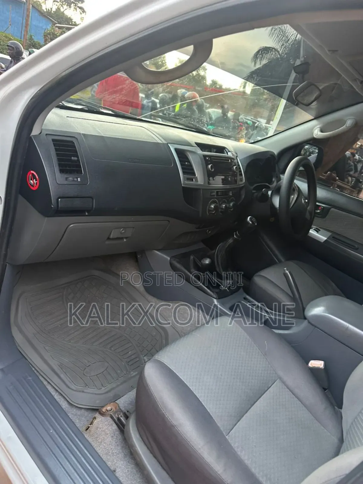 Toyota Hilux 2015 White