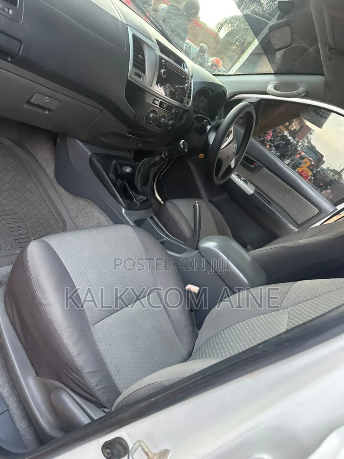 Toyota Hilux 2015 White