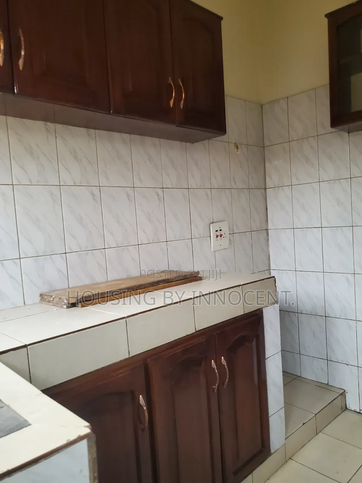 2bdrm Bungalow in Kisota Road, Central Division for rent