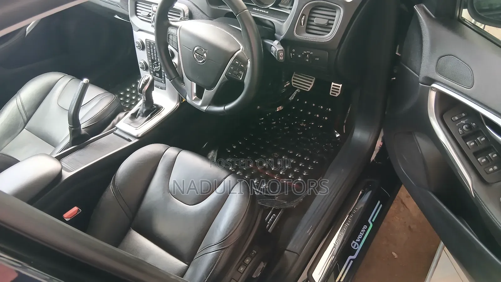 Volvo V40 2018