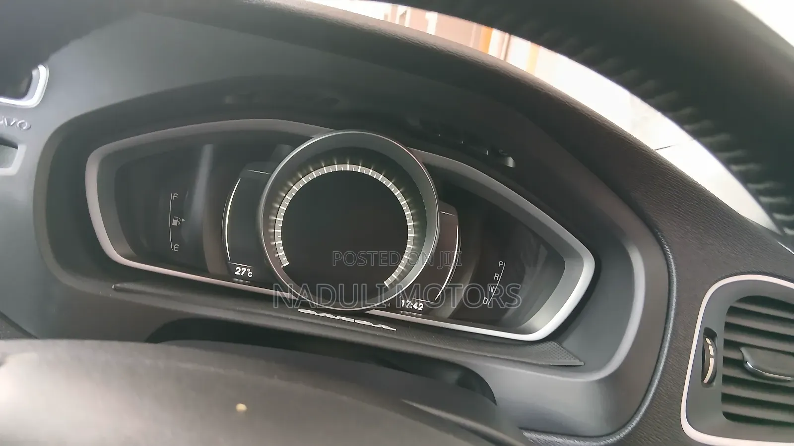 Volvo V40 2018