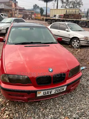 BMW 320i 2004 Red