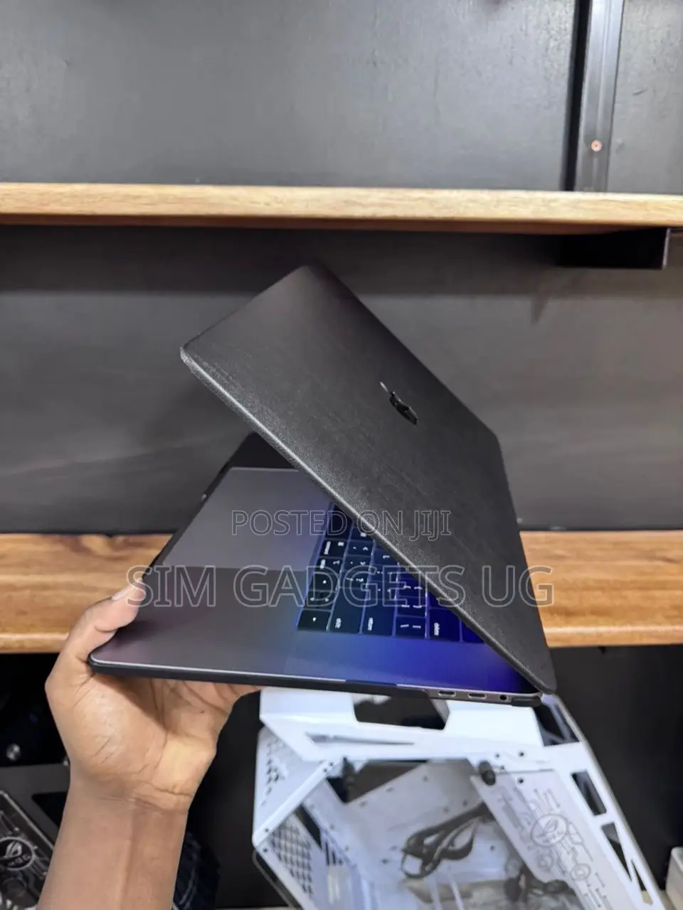 Laptop Apple MacBook Pro 2019 16GB Intel Core I9 SSD 512GB