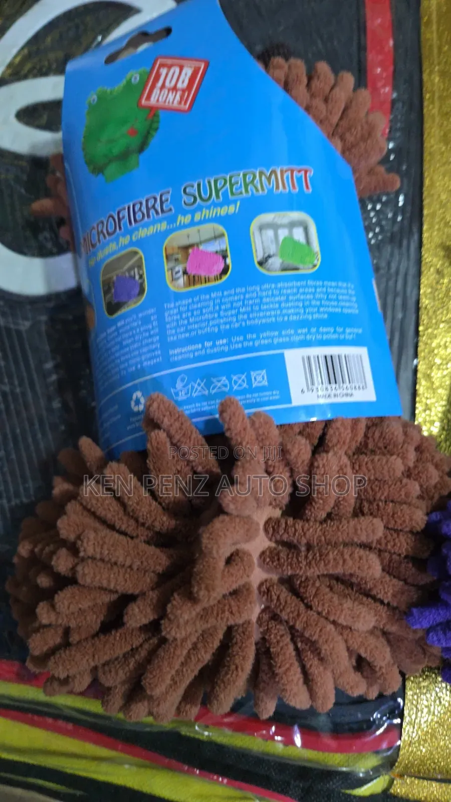 Brown Microfiber Mitt Car Cleaning Gloves and Towels