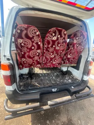 Toyota HiAce 1998 White