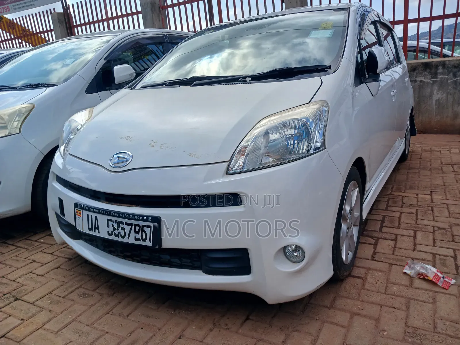 Toyota Passo Sette 1.5 AWD 2010 White