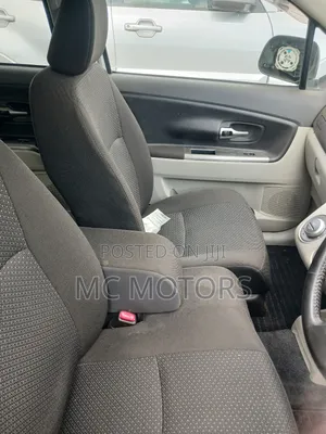 Toyota Passo Sette 1.5 AWD 2010 White