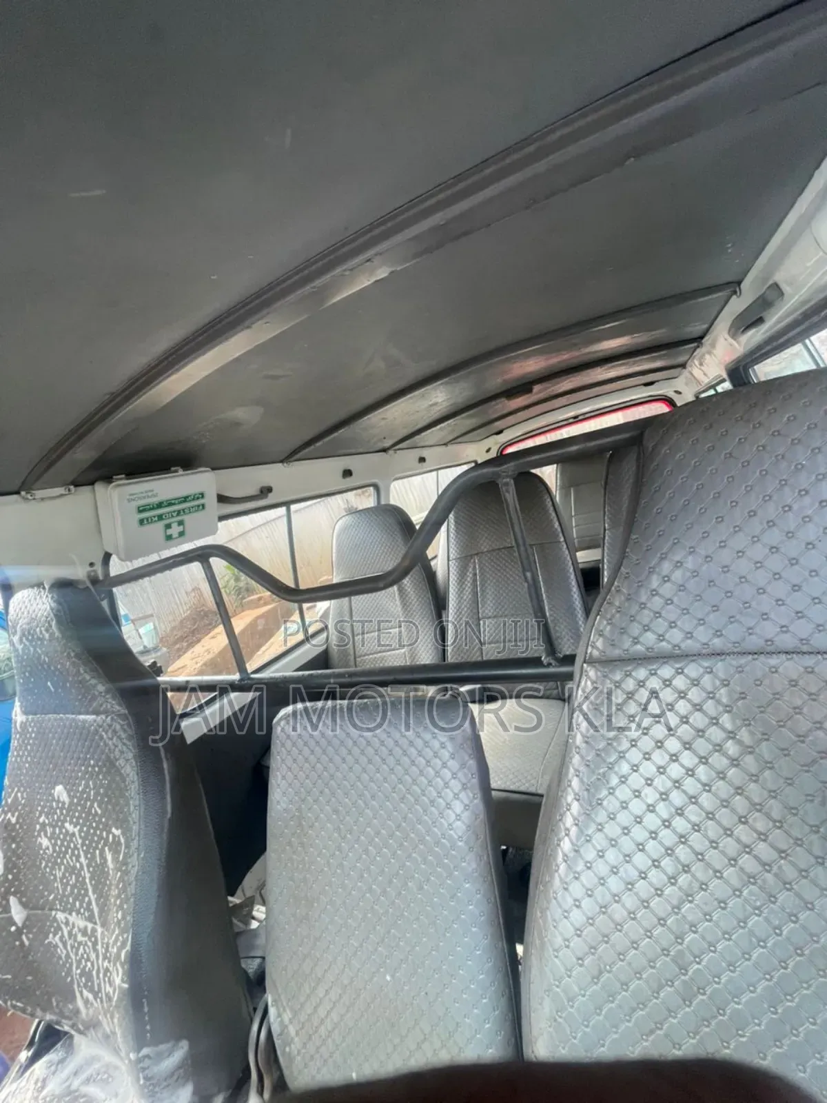Toyota HiAce 2003 White