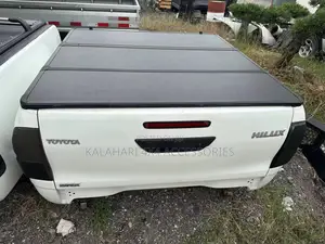 Hilux Aluminum Trifold Covers