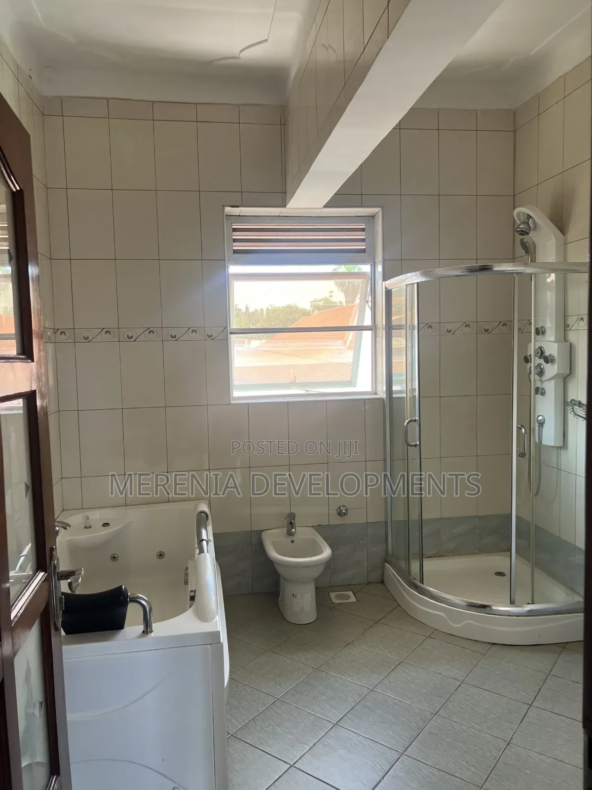 Furnished 4bdrm Apartment in Muyenga, Makindye for rent
