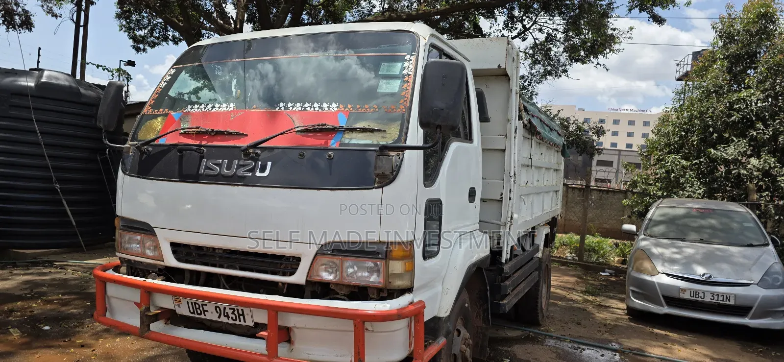 Isuzu Tipper