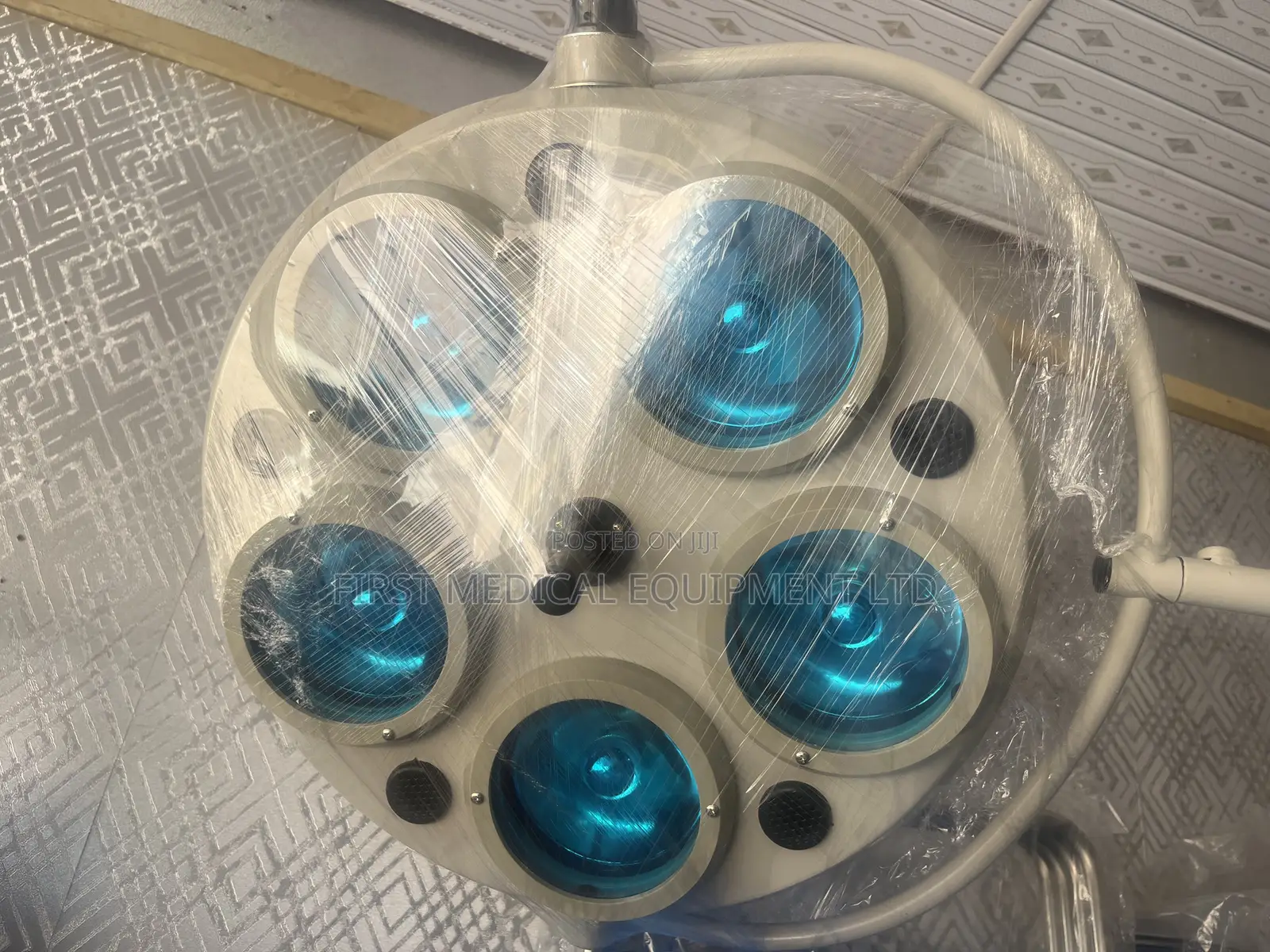 Surgical Light- Mobile Operating Light (Halogen)