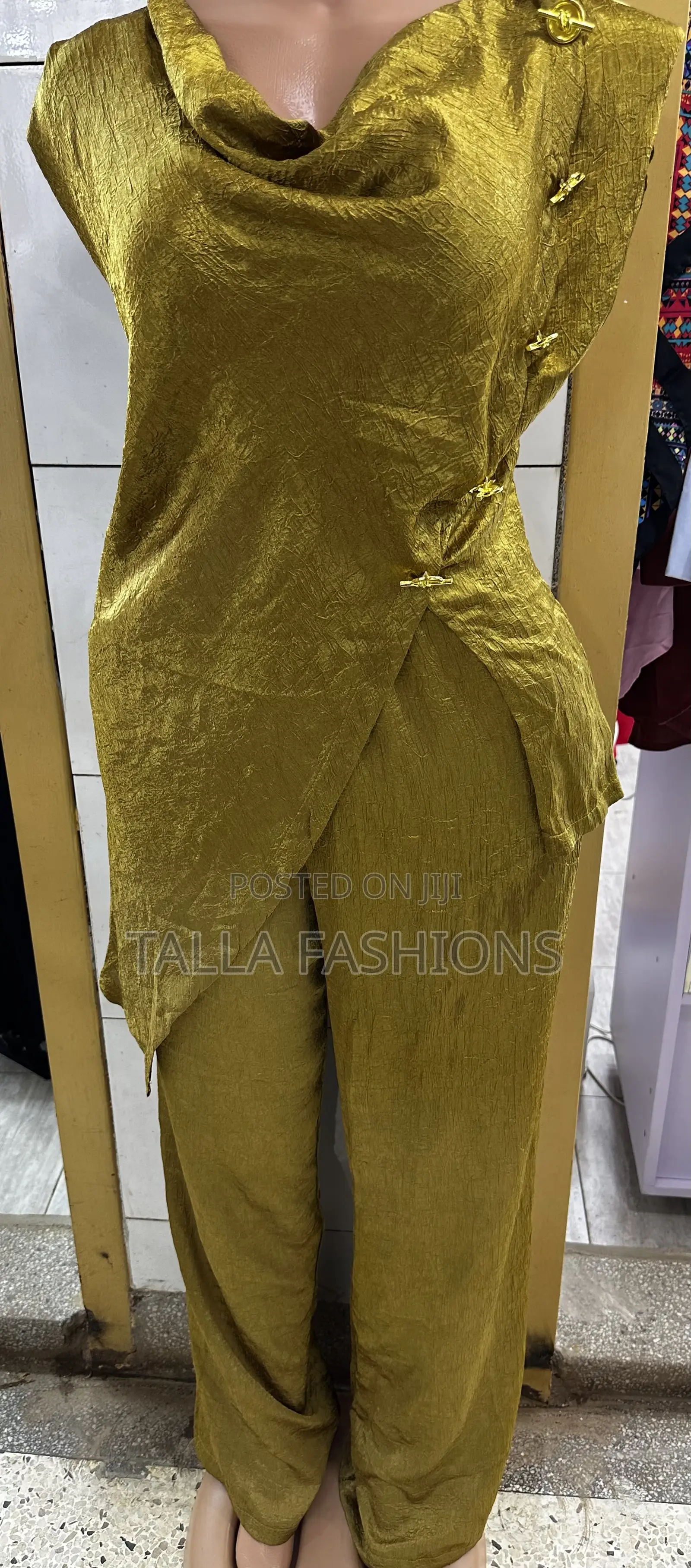 Ladies Classic Clothes