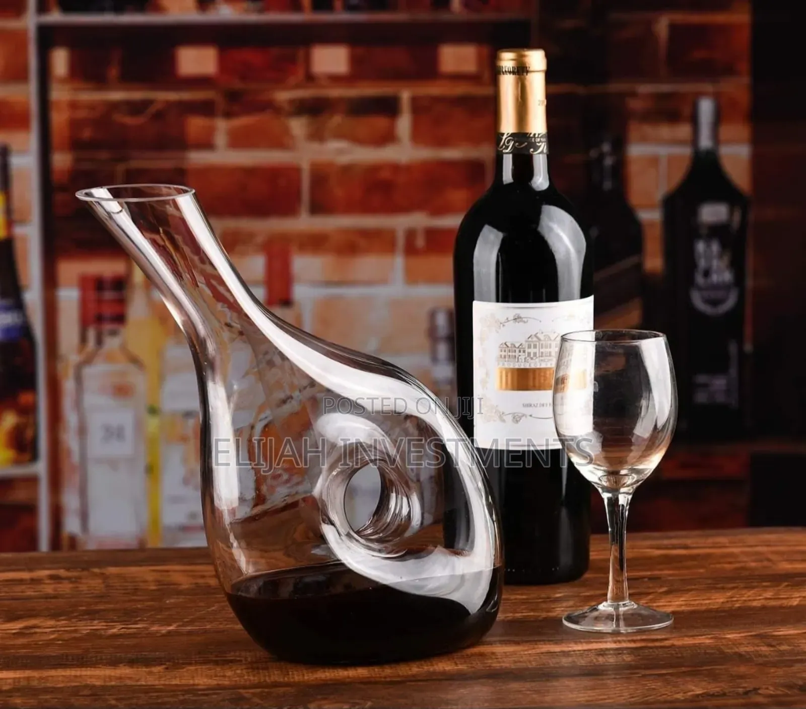 Crystal U Shape Glass Wine Decanter