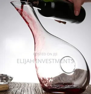 Crystal U Shape Glass Wine Decanter