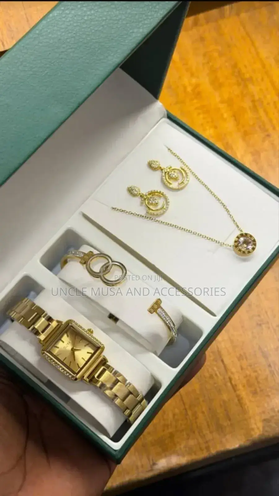Valentine's Offers Free Delivery