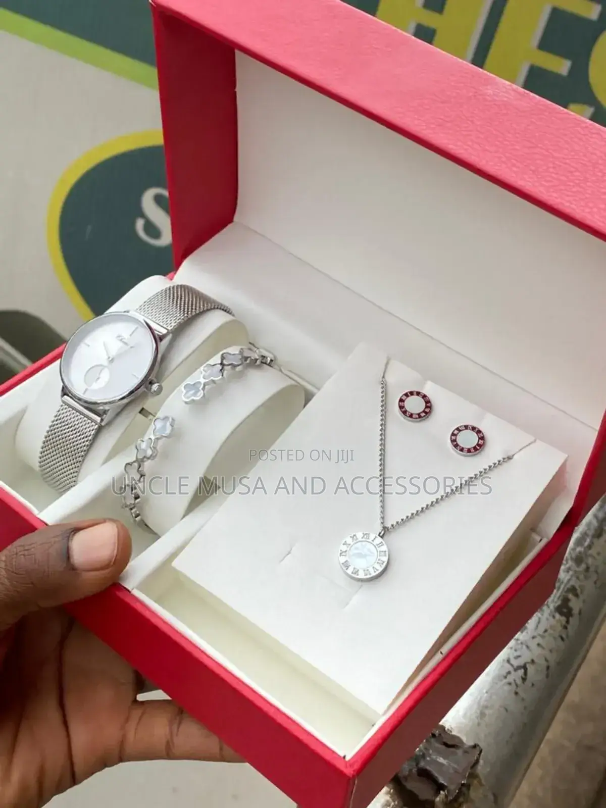 Valentine's Offers Free Delivery