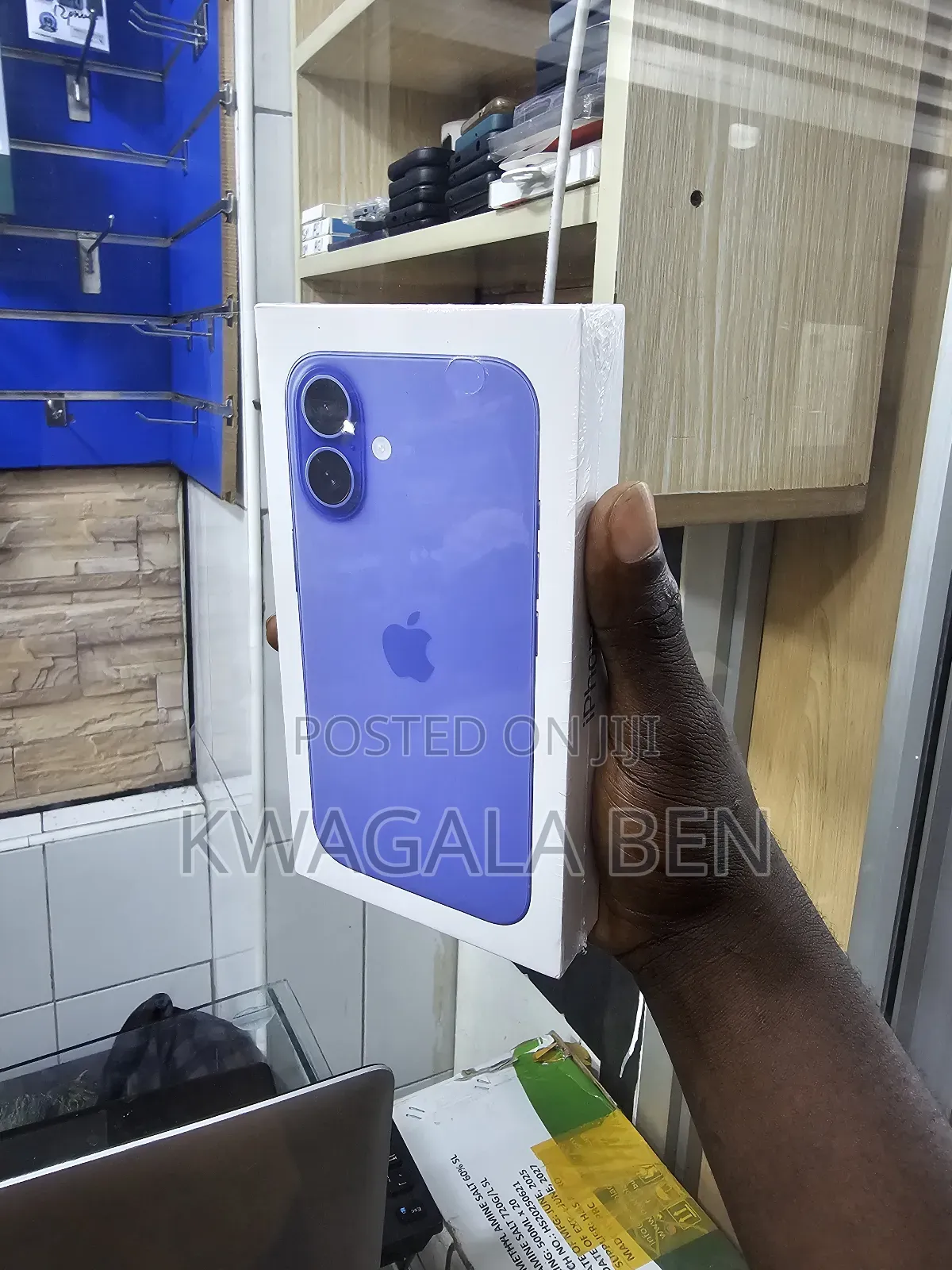 New Apple iPhone 16 256 GB Blue
