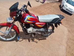 Bajaj CT 125X 2021 Red