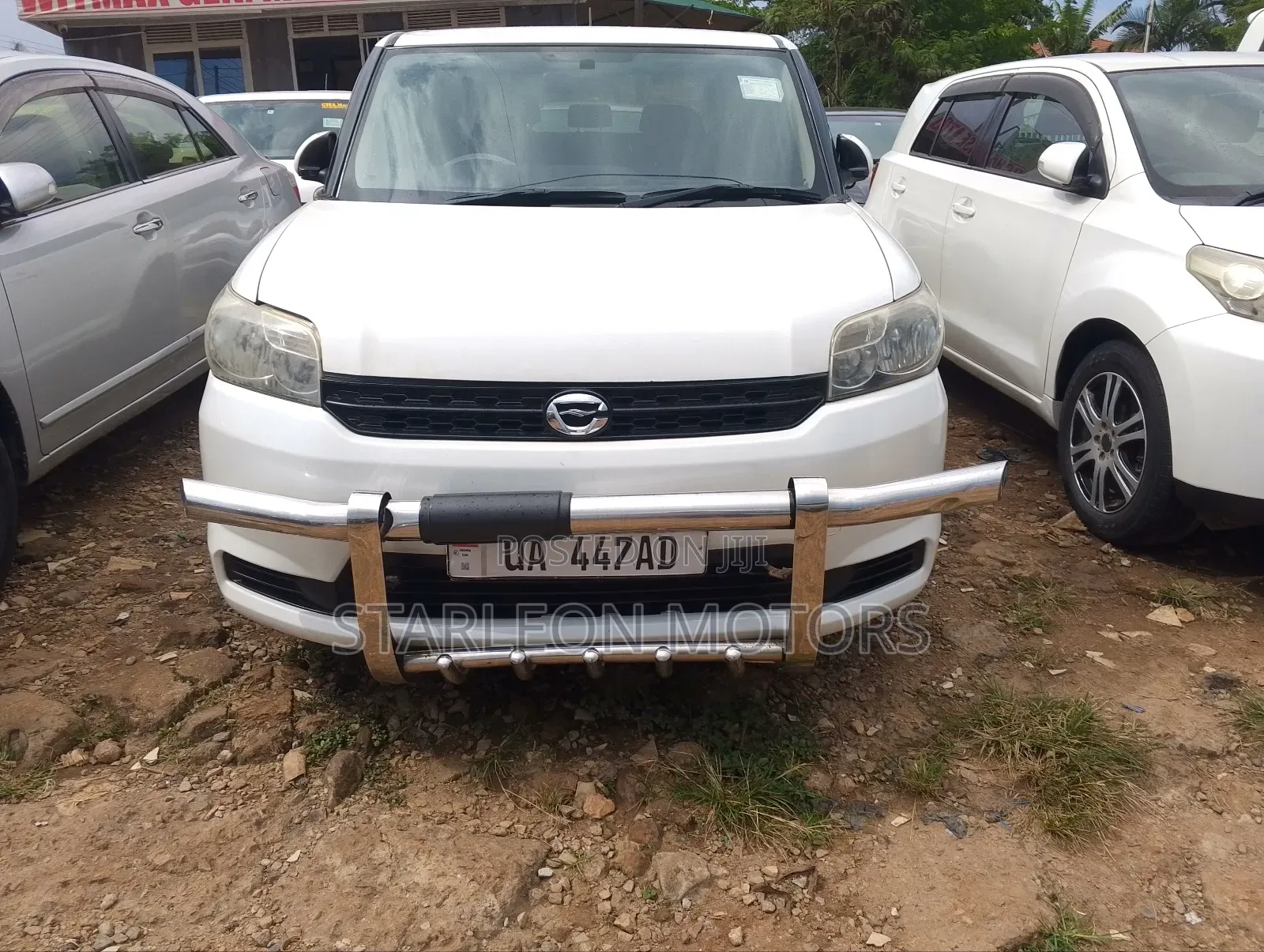 Toyota Corolla Rumion Hatchback 1.5 FWD 2010 White