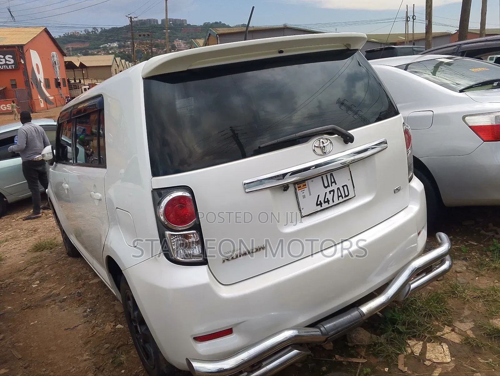 Toyota Corolla Rumion Hatchback 1.5 FWD 2010 White
